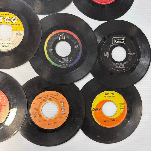 Lot of 17 Vintage Assorted Bundle Multi-color 45 RPM Vinyl Records Untested 7 in - Picture 5 of 9